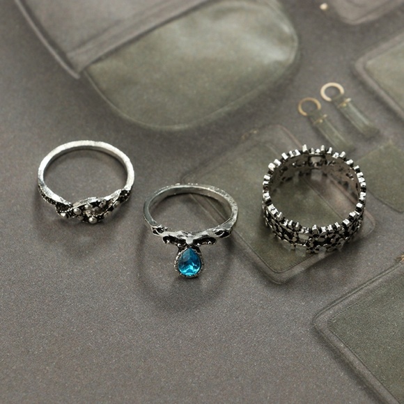 **DEBORAH* 13-Pc Silver x Blue Fashion Ring Set - Picture 3 of 8